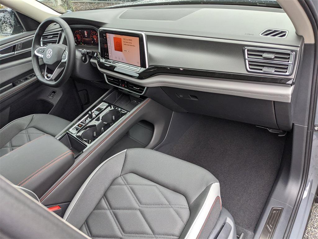 new 2025 Volkswagen Atlas car, priced at $44,686