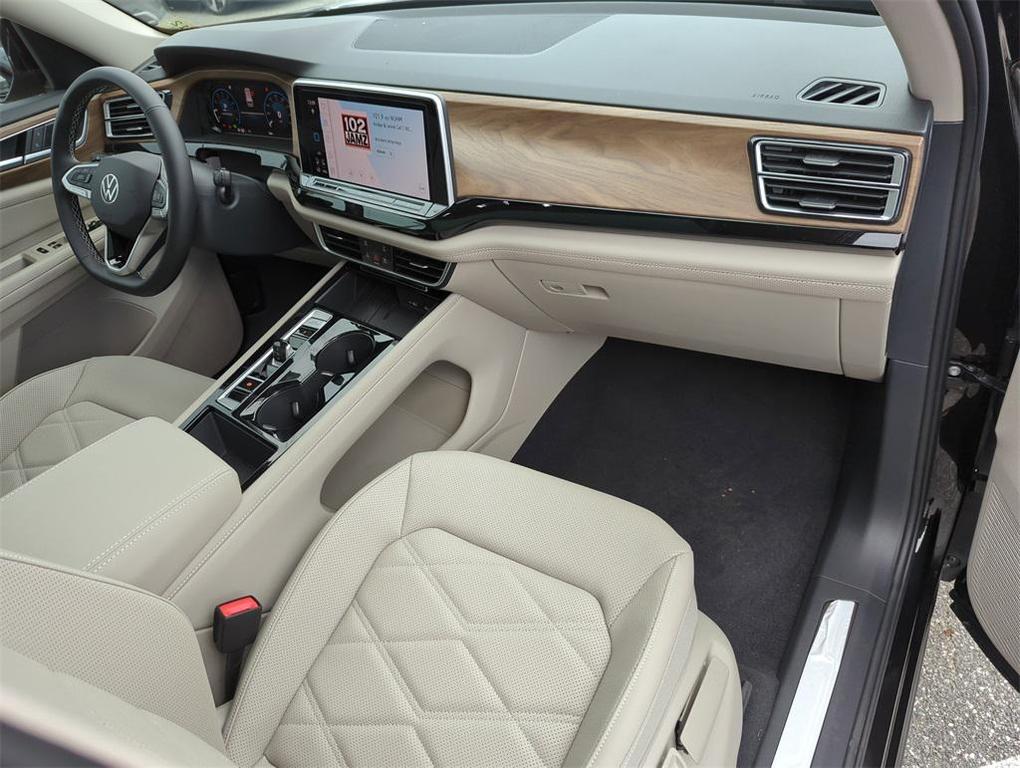 new 2025 Volkswagen Atlas car, priced at $42,531