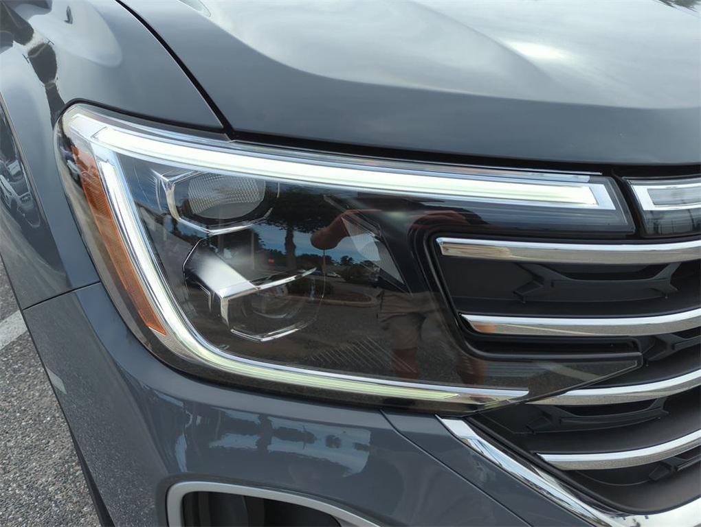 new 2026 Volkswagen Atlas car, priced at $45,998