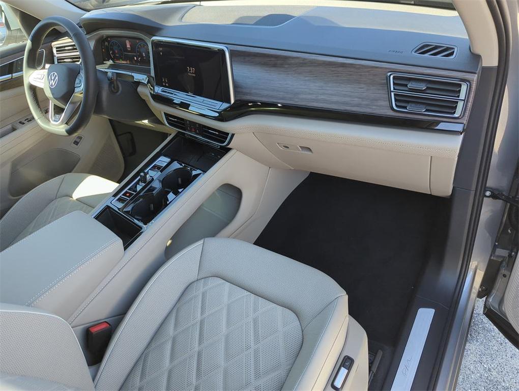 new 2026 Volkswagen Atlas car, priced at $55,998
