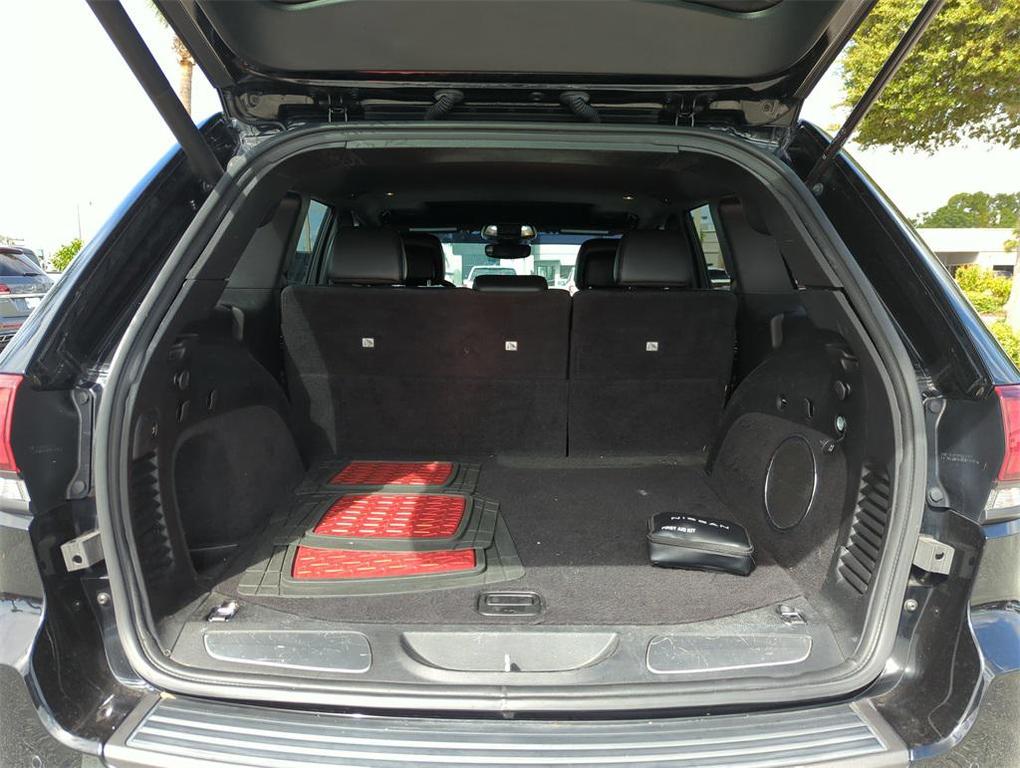 used 2021 Jeep Grand Cherokee car, priced at $21,900
