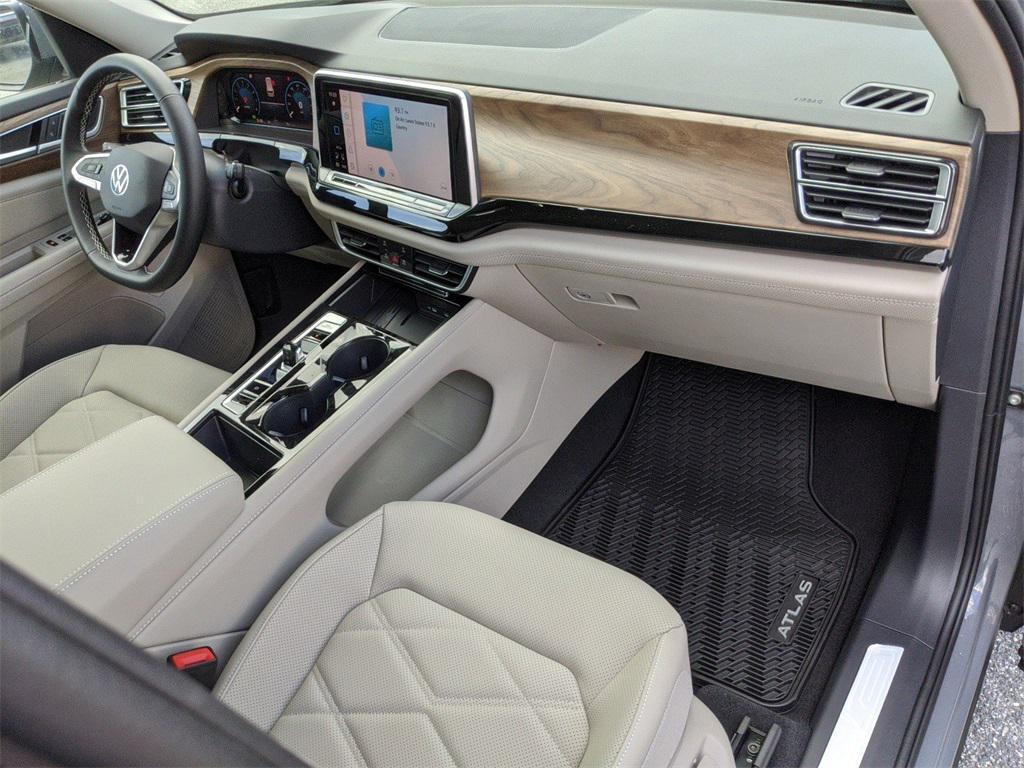 new 2025 Volkswagen Atlas car, priced at $41,923