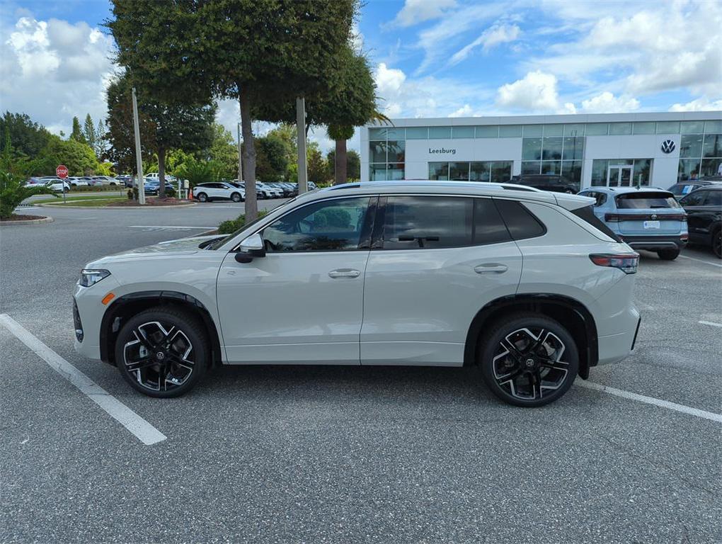 new 2025 Volkswagen Tiguan car, priced at $42,525