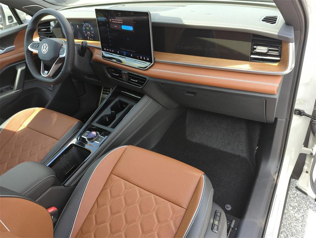 new 2025 Volkswagen Tiguan car, priced at $42,525