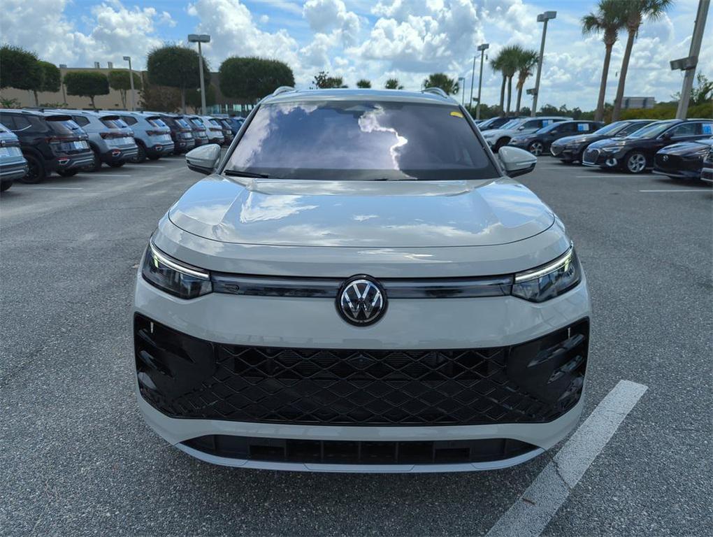 new 2025 Volkswagen Tiguan car, priced at $42,525
