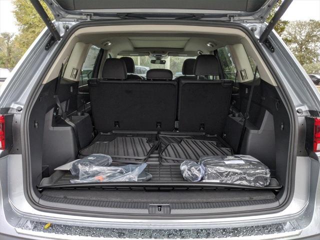 new 2025 Volkswagen Atlas car, priced at $44,670