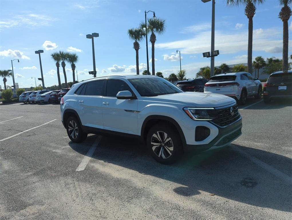 new 2026 Volkswagen Atlas Cross Sport car, priced at $39,931
