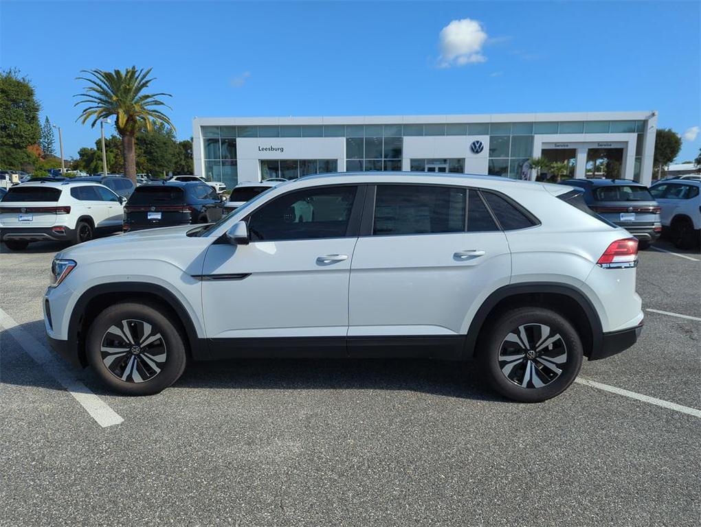 new 2026 Volkswagen Atlas Cross Sport car, priced at $39,931