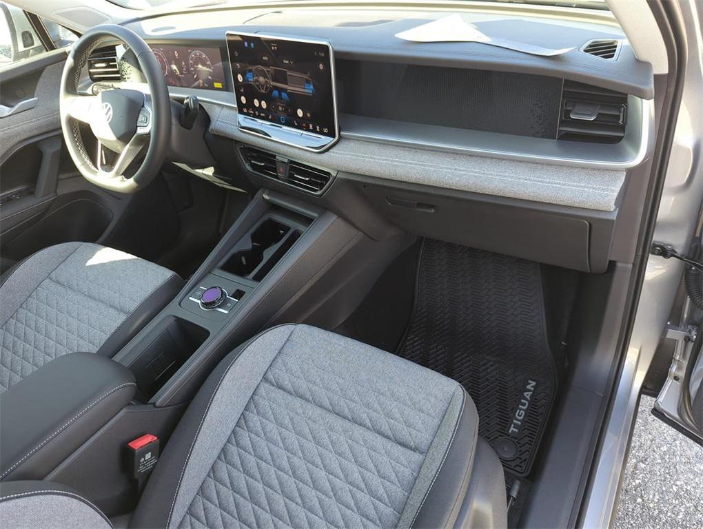new 2026 Volkswagen Tiguan car, priced at $32,251