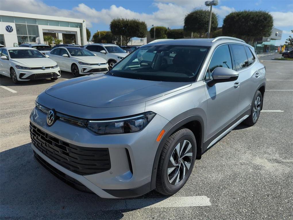 new 2026 Volkswagen Tiguan car, priced at $32,251