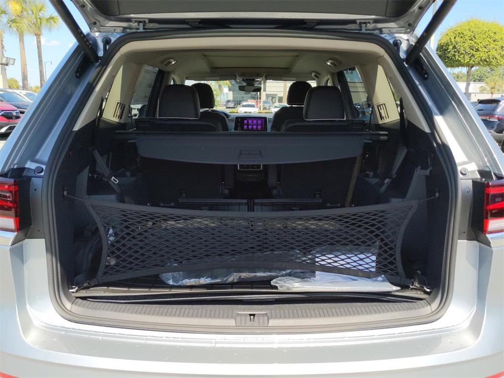 new 2025 Volkswagen Atlas car, priced at $51,729