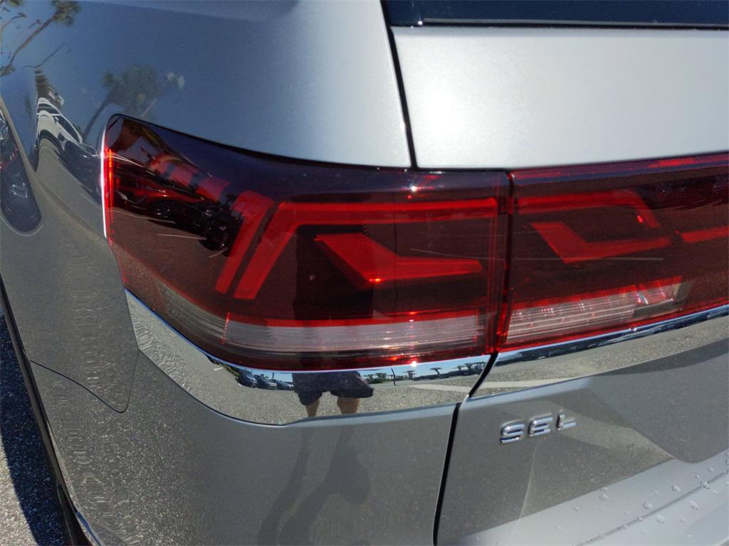 new 2025 Volkswagen Atlas car, priced at $51,729