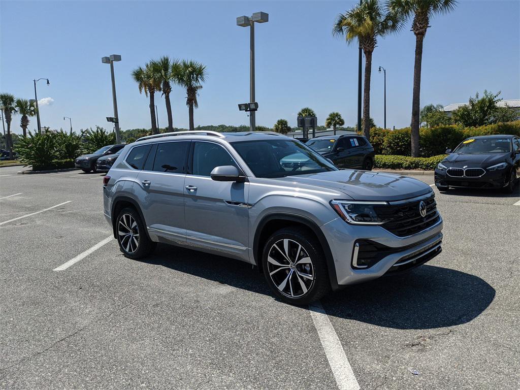 new 2025 Volkswagen Atlas car, priced at $51,729