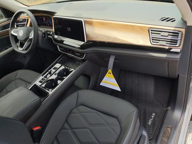 new 2025 Volkswagen Atlas car, priced at $41,968
