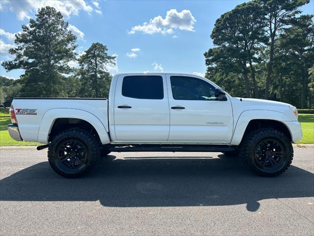 used 2015 Toyota Tacoma car, priced at $29,900