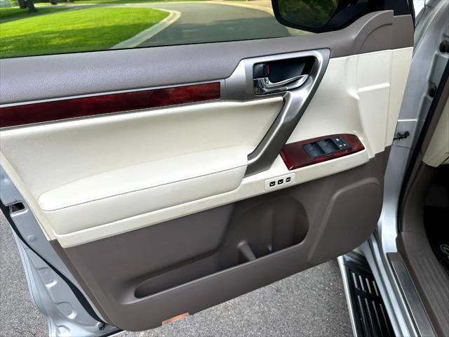 used 2013 Lexus GX 460 car, priced at $23,900