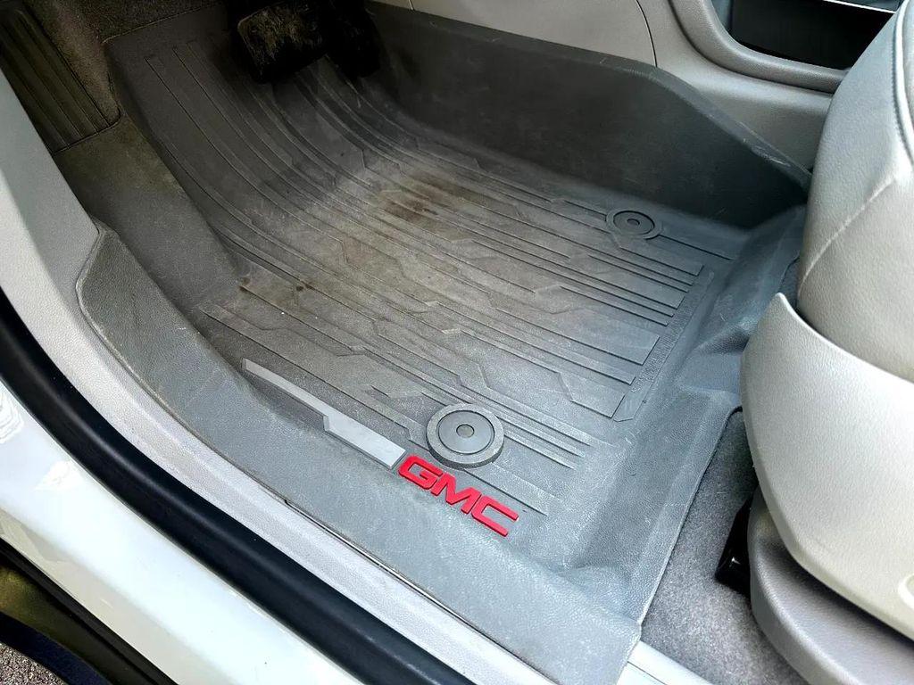 used 2022 GMC Acadia car, priced at $32,900