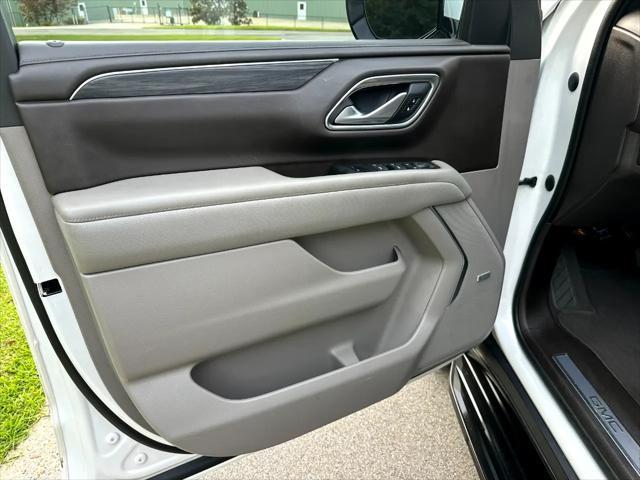 used 2022 GMC Yukon XL car, priced at $58,900