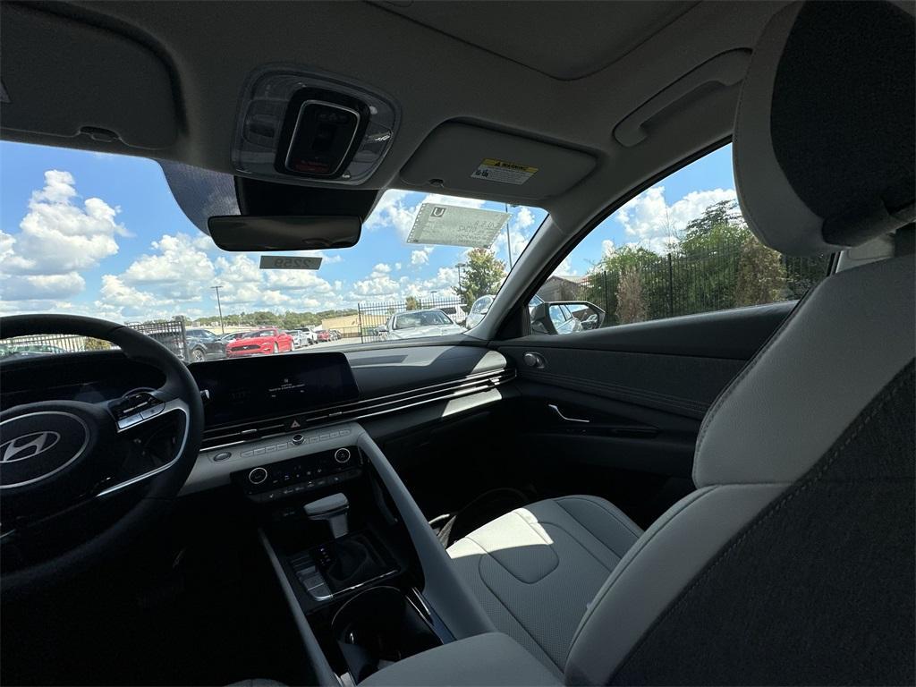 new 2025 Hyundai Elantra car, priced at $27,380