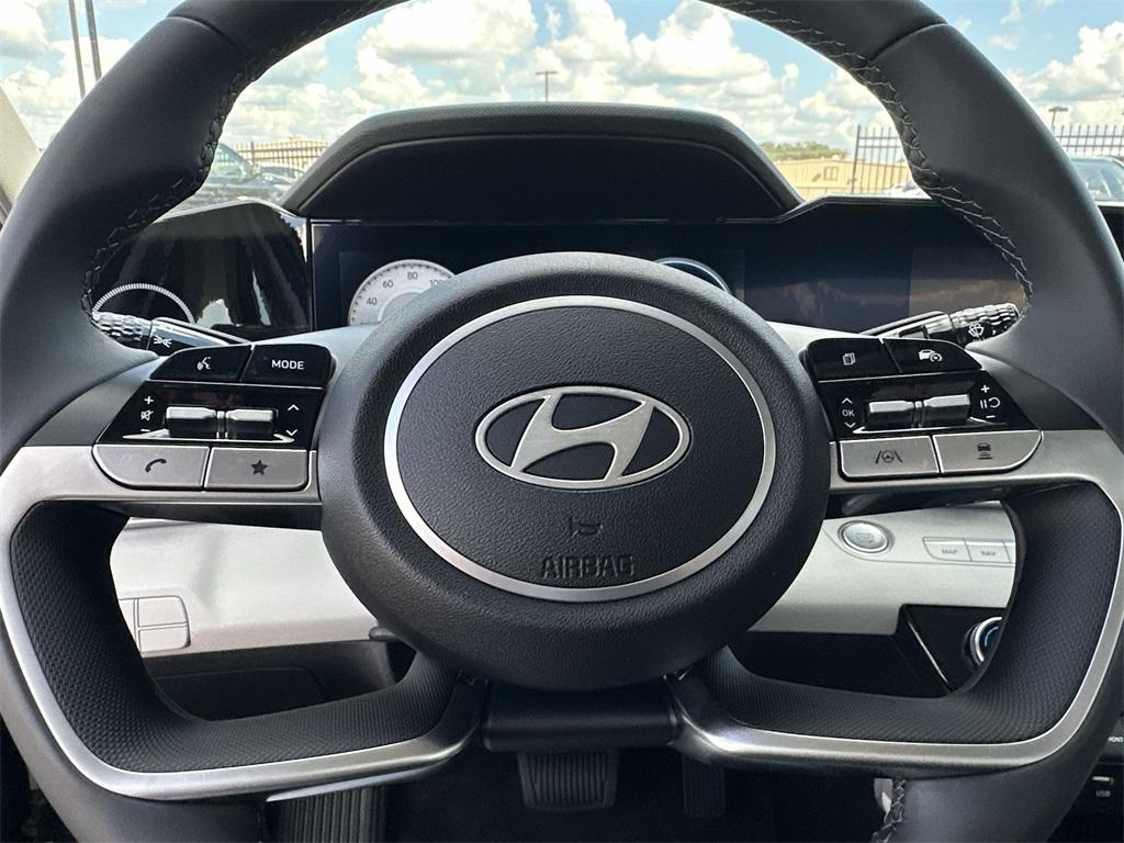 new 2025 Hyundai Elantra car, priced at $27,380