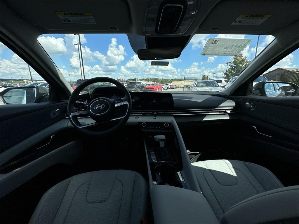 new 2025 Hyundai Elantra car, priced at $27,380