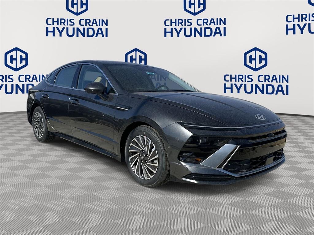 new 2025 Hyundai Sonata Hybrid car, priced at $36,605