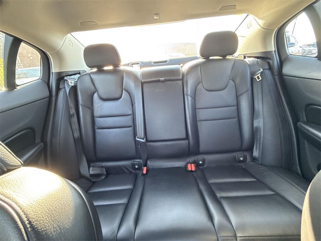 used 2023 Volvo S60 Recharge Plug-In Hybrid car, priced at $27,576