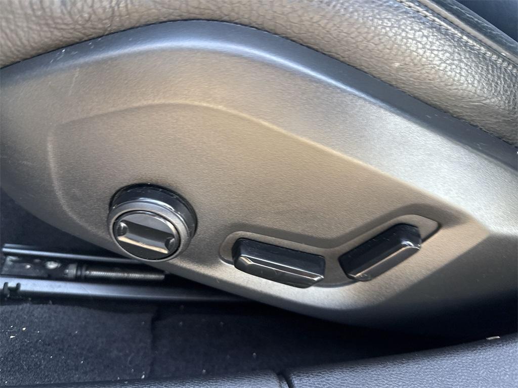 used 2023 Volvo S60 Recharge Plug-In Hybrid car, priced at $27,576