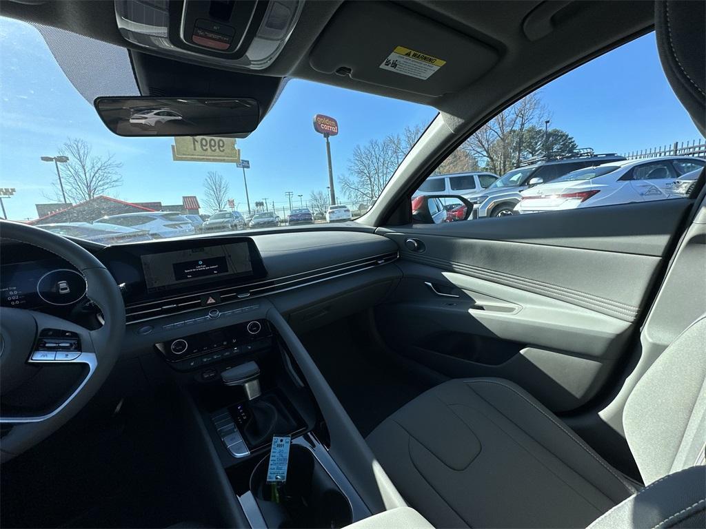 new 2025 Hyundai Elantra car, priced at $25,435