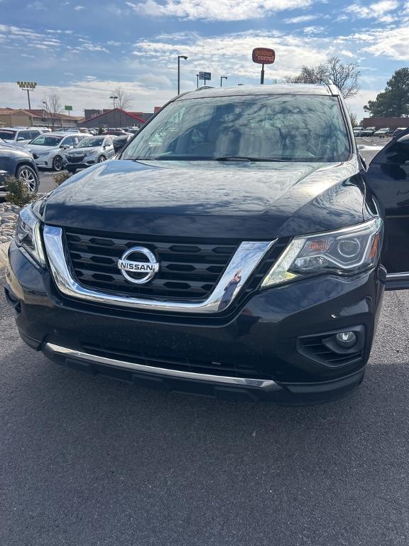 used 2020 Nissan Pathfinder car, priced at $22,870