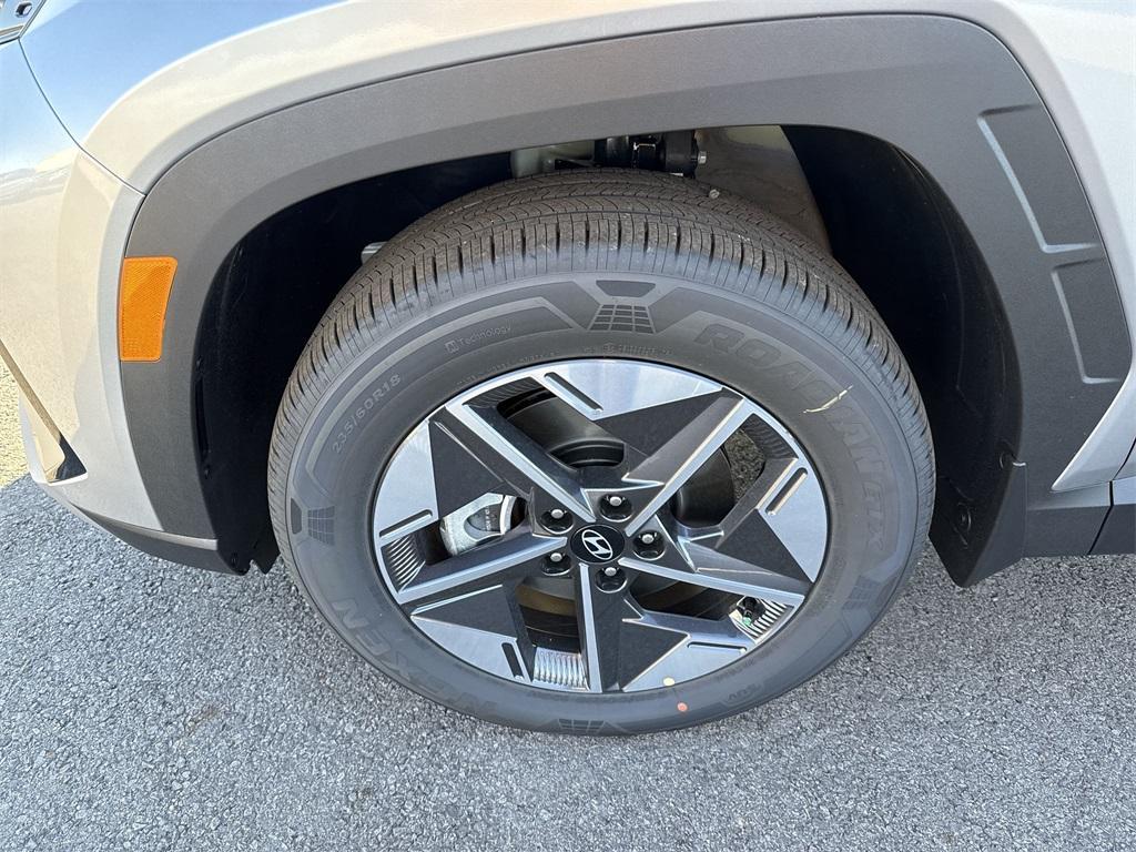 new 2026 Hyundai TUCSON Hybrid car