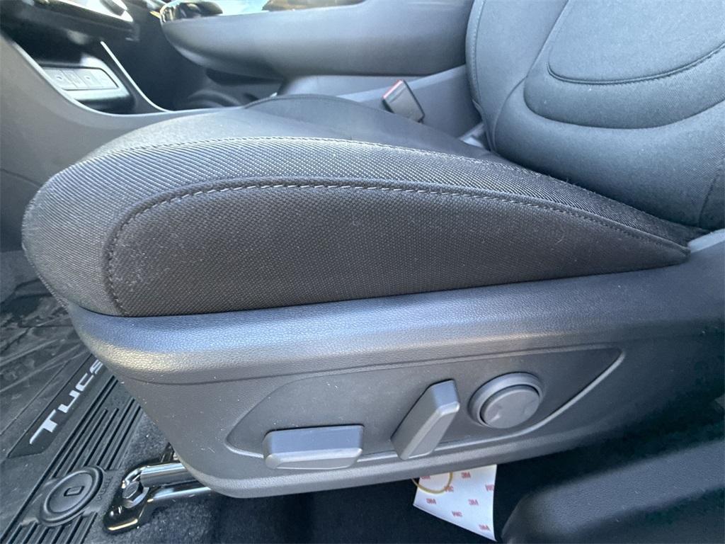 new 2026 Hyundai TUCSON Hybrid car