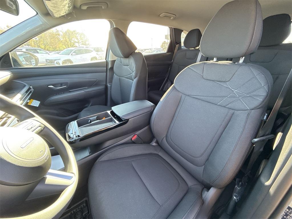 new 2026 Hyundai TUCSON Hybrid car