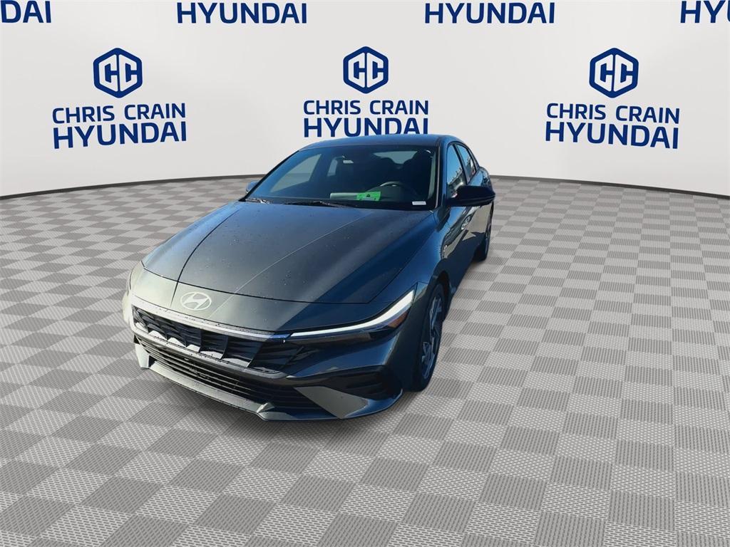 new 2025 Hyundai Elantra car, priced at $24,185