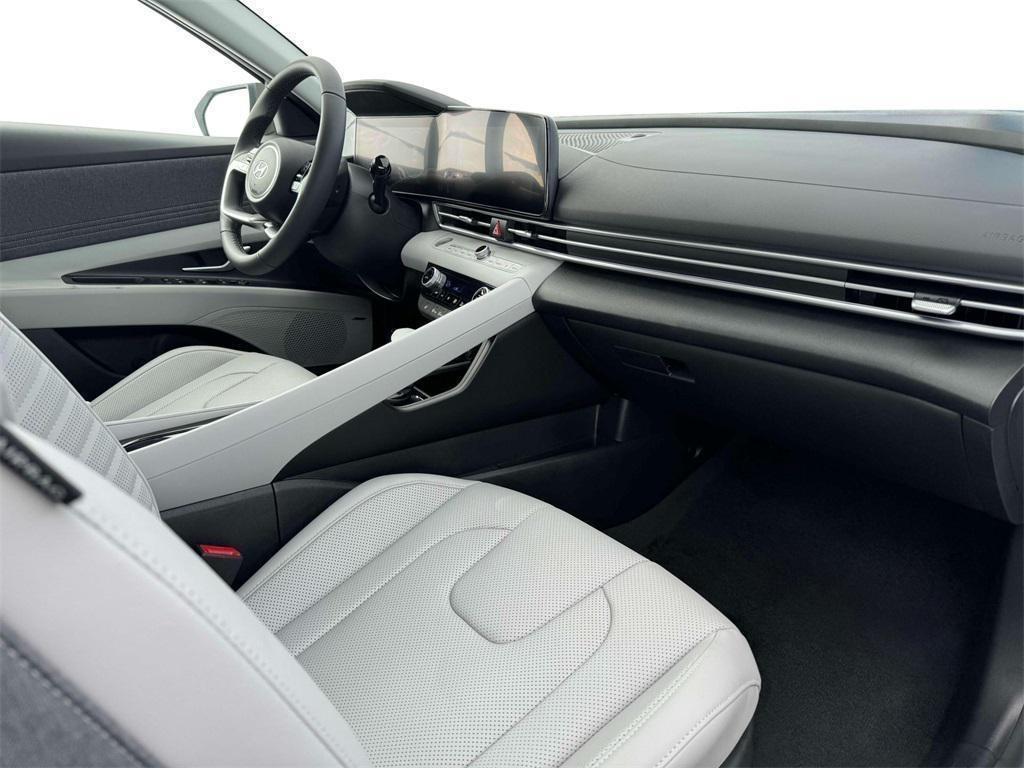new 2025 Hyundai Elantra car, priced at $26,785