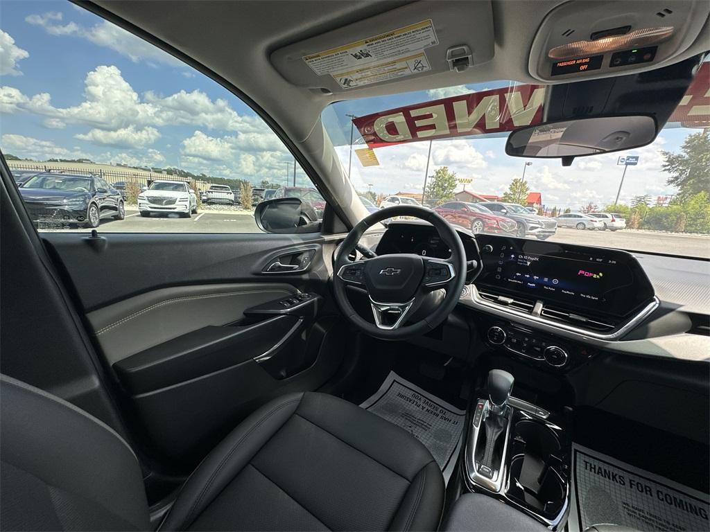 used 2025 Chevrolet Trax car, priced at $25,884