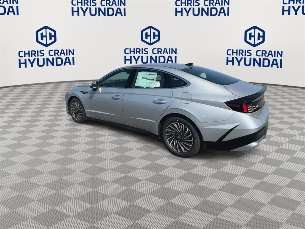 new 2025 Hyundai Sonata Hybrid car, priced at $31,080