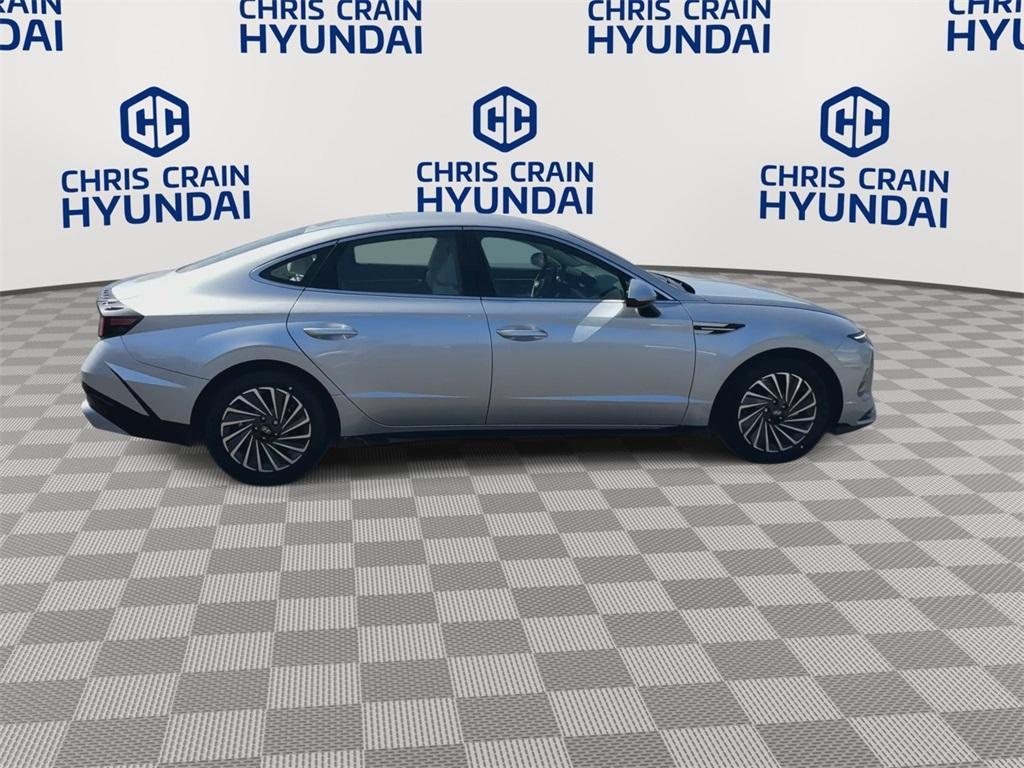 new 2025 Hyundai Sonata Hybrid car, priced at $31,080
