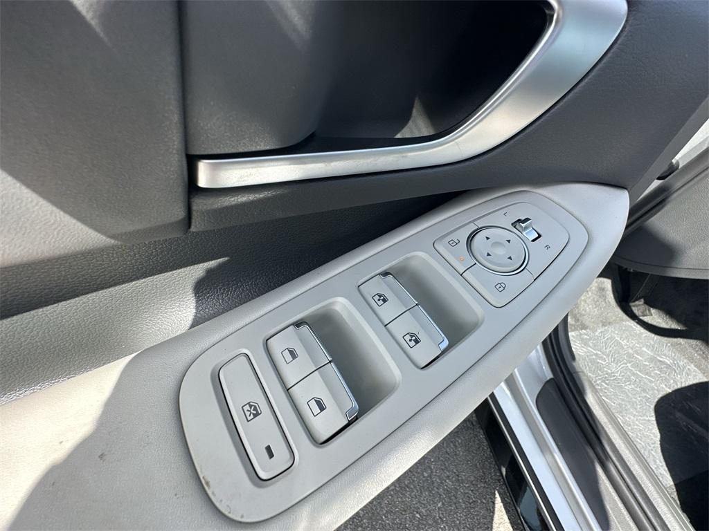 new 2025 Hyundai Sonata Hybrid car, priced at $31,080