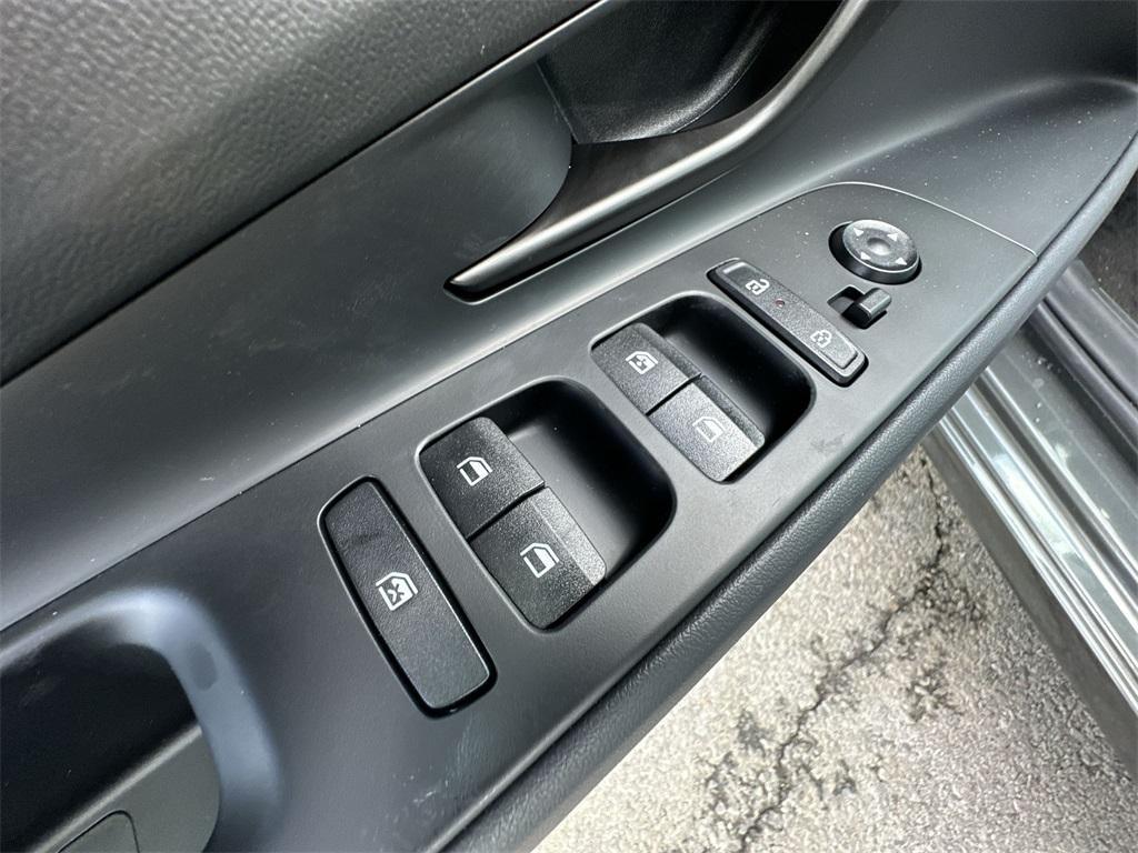 new 2025 Hyundai ELANTRA HEV car, priced at $25,295