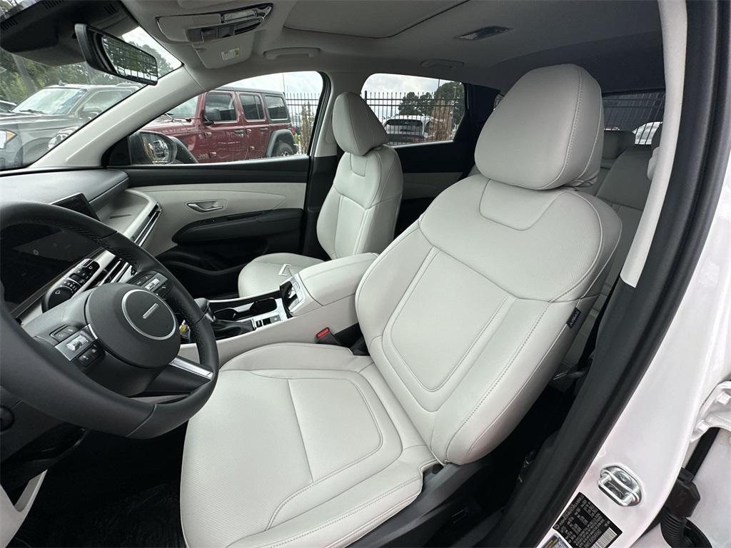 new 2025 Hyundai Tucson car, priced at $33,920