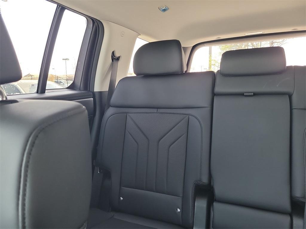 new 2025 Hyundai Santa Fe car, priced at $41,555