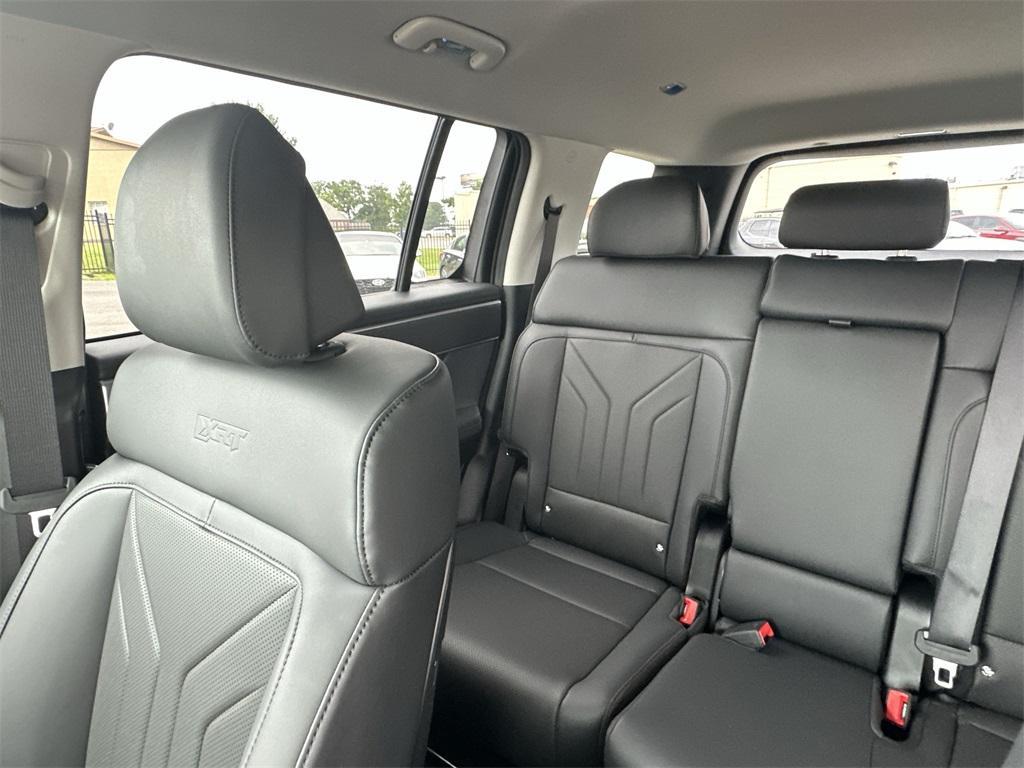 new 2025 Hyundai Santa Fe car, priced at $39,465