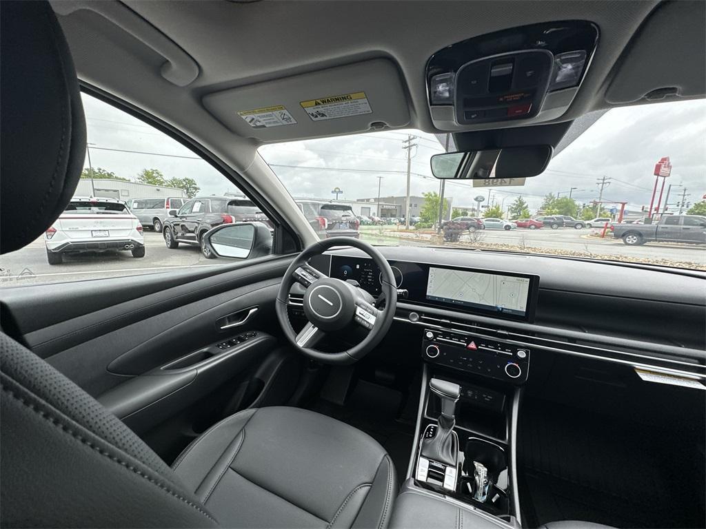new 2025 Hyundai Tucson car, priced at $34,595