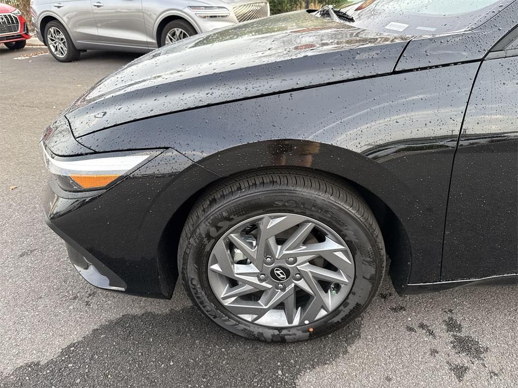 new 2026 Hyundai ELANTRA HEV car