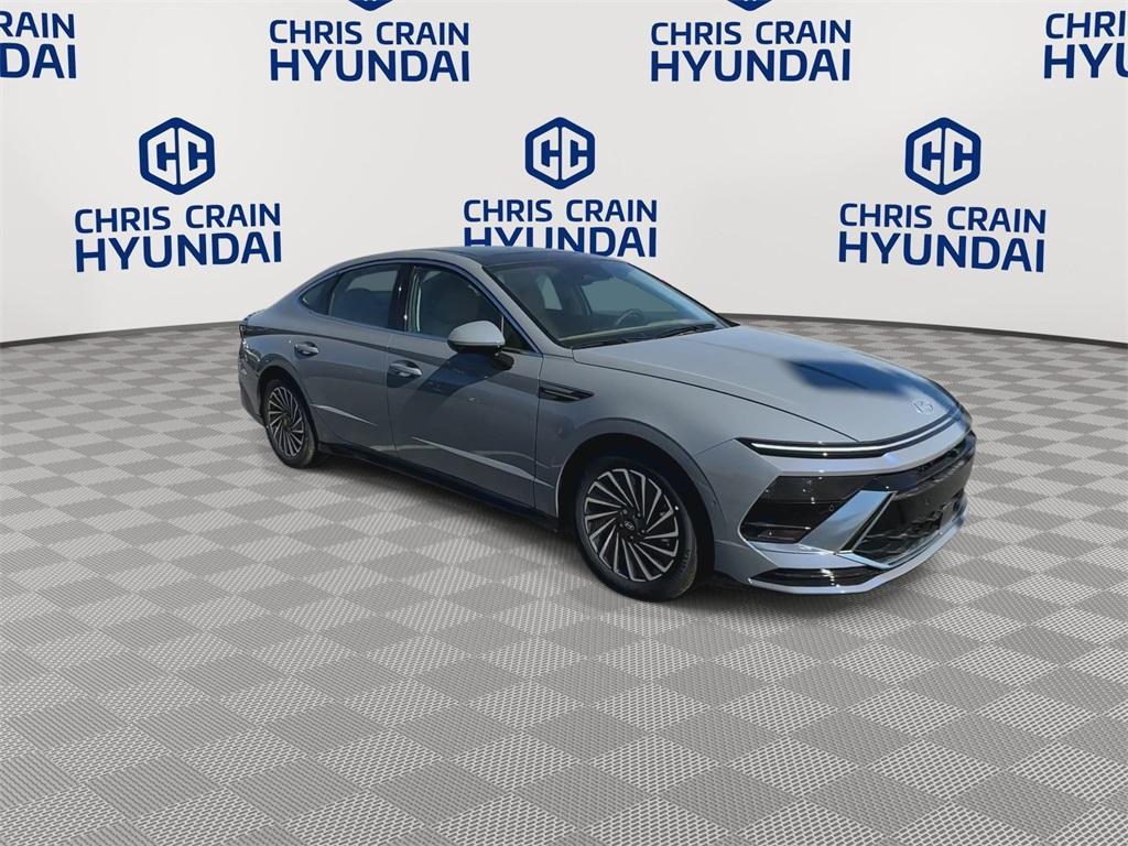 new 2024 Hyundai Sonata Hybrid car, priced at $37,895