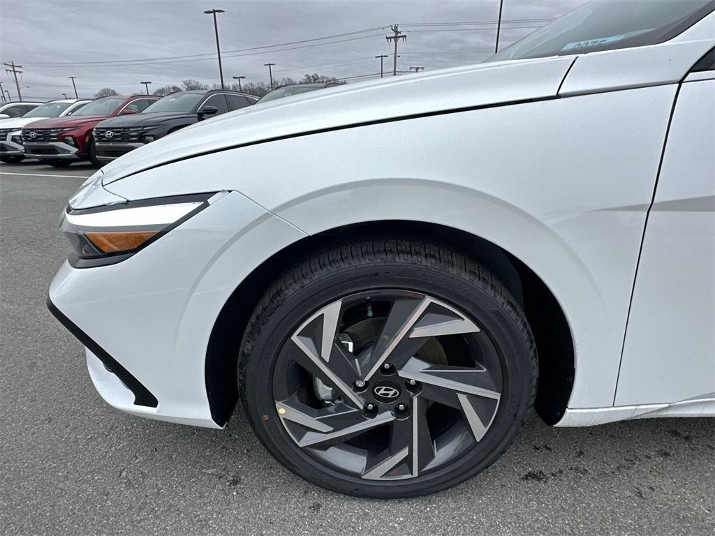 new 2025 Hyundai Elantra car, priced at $25,480