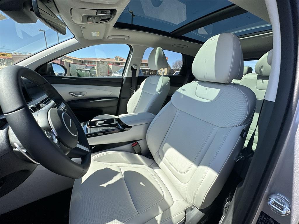 new 2025 Hyundai TUCSON Hybrid car, priced at $37,045