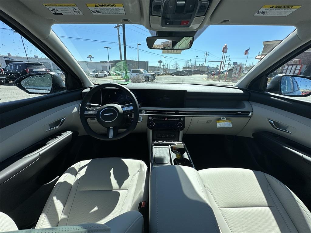 new 2025 Hyundai TUCSON Hybrid car, priced at $37,045