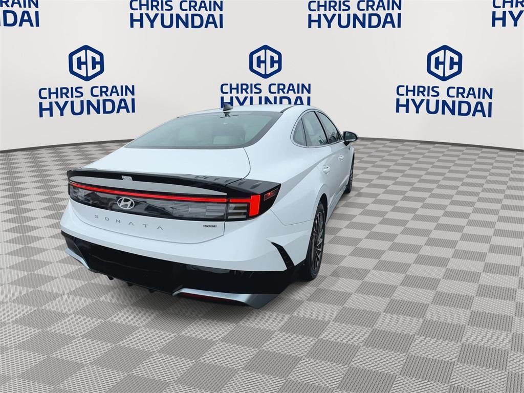 new 2025 Hyundai Sonata Hybrid car, priced at $30,660